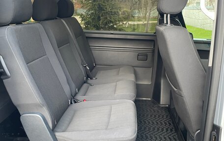 Volkswagen Caravelle T6 рестайлинг, 2018 год, 3 250 000 рублей, 14 фотография