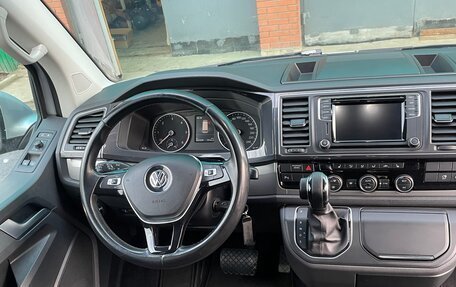 Volkswagen Caravelle T6 рестайлинг, 2018 год, 3 250 000 рублей, 13 фотография