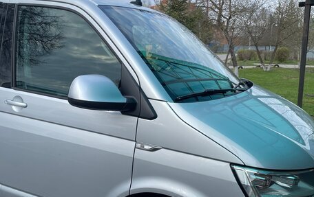 Volkswagen Caravelle T6 рестайлинг, 2018 год, 3 250 000 рублей, 10 фотография