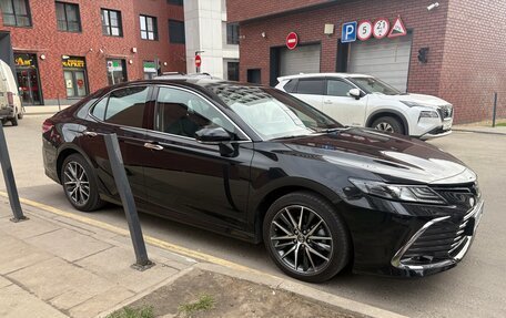 Toyota Camry, 2023 год, 3 900 000 рублей, 3 фотография