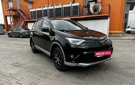 Toyota RAV4, 2017 год, 2 399 000 рублей, 9 фотография