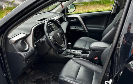 Toyota RAV4, 2017 год, 2 399 000 рублей, 11 фотография