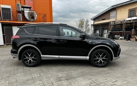 Toyota RAV4, 2017 год, 2 399 000 рублей, 12 фотография