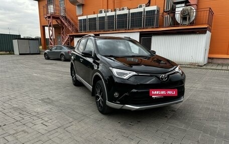 Toyota RAV4, 2017 год, 2 399 000 рублей, 3 фотография