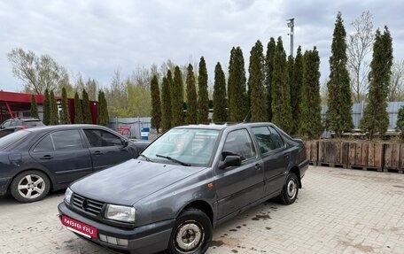 Volkswagen Vento, 1993 год, 175 000 рублей, 3 фотография