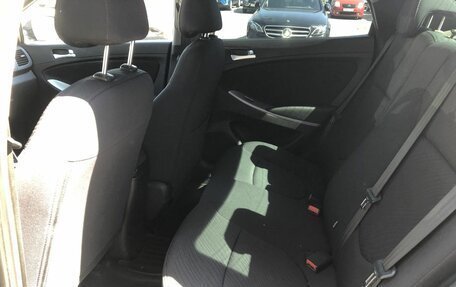 Hyundai Solaris II рестайлинг, 2015 год, 925 500 рублей, 9 фотография