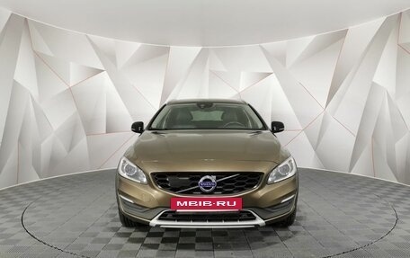 Volvo V60 Cross Country II, 2018 год, 2 355 000 рублей, 7 фотография