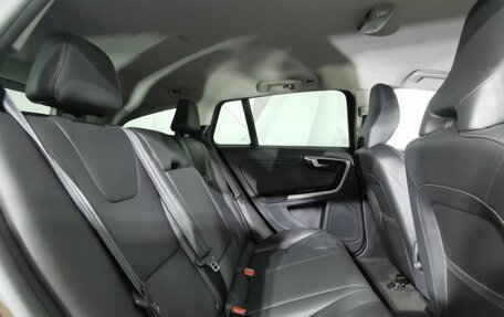 Volvo V60 Cross Country II, 2018 год, 2 355 000 рублей, 16 фотография