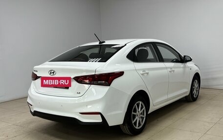 Hyundai Solaris II рестайлинг, 2017 год, 1 295 000 рублей, 4 фотография