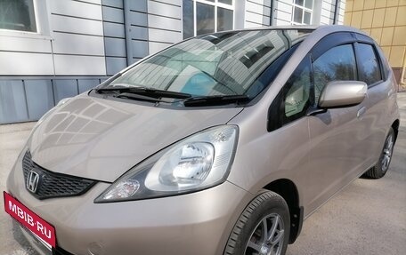 Honda Fit III, 2010 год, 765 000 рублей, 1 фотография