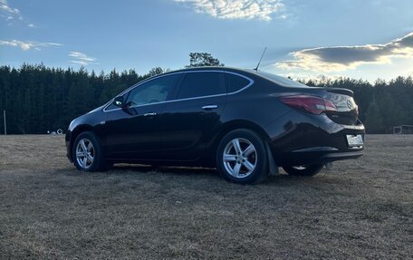 Opel Astra J, 2013 год, 930 000 рублей, 1 фотография