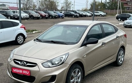 Hyundai Solaris II рестайлинг, 2011 год, 820 000 рублей, 1 фотография