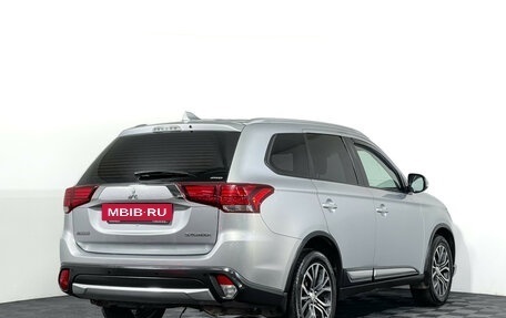 Mitsubishi Outlander III рестайлинг 3, 2018 год, 1 797 000 рублей, 5 фотография