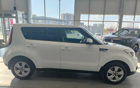 KIA Soul II рестайлинг, 2018 год, 1 813 000 рублей, 8 фотография