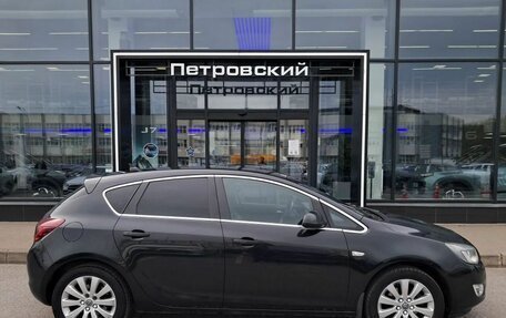 Opel Astra J, 2011 год, 650 000 рублей, 5 фотография