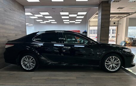 Toyota Camry, 2018 год, 2 350 000 рублей, 6 фотография