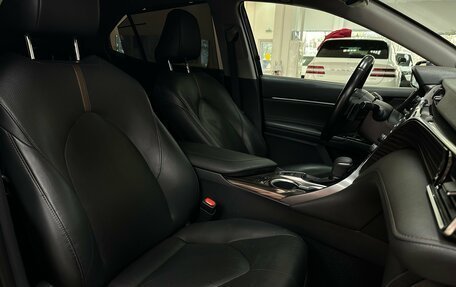 Toyota Camry, 2018 год, 2 350 000 рублей, 15 фотография