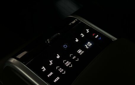 Toyota Camry, 2018 год, 2 350 000 рублей, 16 фотография