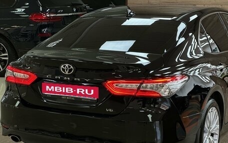 Toyota Camry, 2018 год, 2 350 000 рублей, 12 фотография