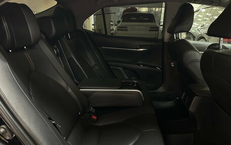 Toyota Camry, 2018 год, 2 350 000 рублей, 30 фотография