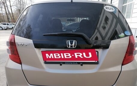 Honda Fit III, 2010 год, 765 000 рублей, 4 фотография