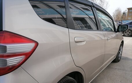 Honda Fit III, 2010 год, 765 000 рублей, 5 фотография