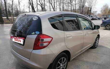 Honda Fit III, 2010 год, 765 000 рублей, 6 фотография