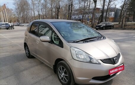Honda Fit III, 2010 год, 765 000 рублей, 7 фотография
