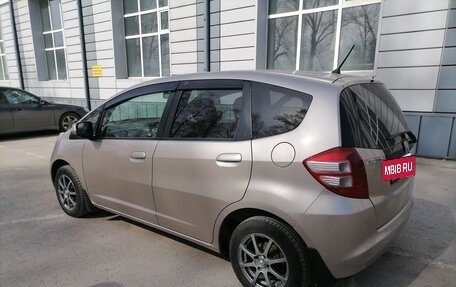 Honda Fit III, 2010 год, 765 000 рублей, 9 фотография