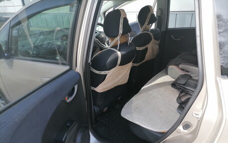 Honda Fit III, 2010 год, 765 000 рублей, 23 фотография