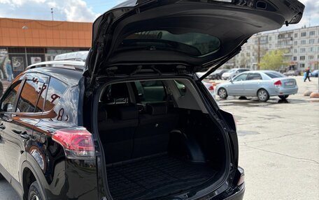 Toyota RAV4, 2018 год, 2 300 000 рублей, 10 фотография