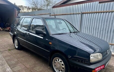 Volkswagen Golf III, 1998 год, 250 000 рублей, 2 фотография