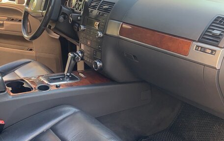Volkswagen Touareg III, 2006 год, 850 000 рублей, 11 фотография