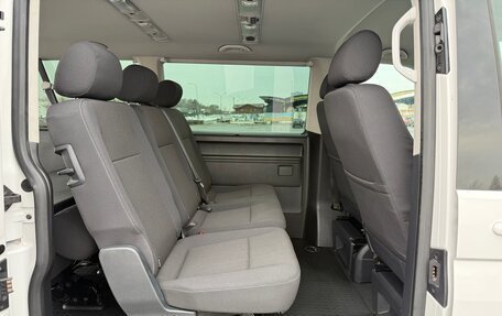 Volkswagen Caravelle T6 рестайлинг, 2018 год, 3 150 000 рублей, 10 фотография