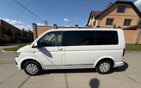 Volkswagen Caravelle T6 рестайлинг, 2018 год, 3 150 000 рублей, 8 фотография