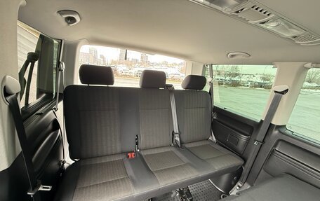 Volkswagen Caravelle T6 рестайлинг, 2018 год, 3 150 000 рублей, 11 фотография