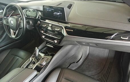 BMW 5 серия, 2017 год, 2 150 000 рублей, 11 фотография