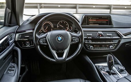 BMW 5 серия, 2017 год, 2 848 000 рублей, 14 фотография