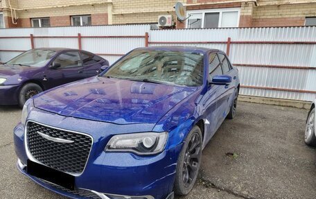 Chrysler 300C II, 2019 год, 1 800 000 рублей, 2 фотография