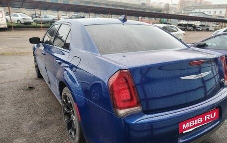 Chrysler 300C II, 2019 год, 1 800 000 рублей, 11 фотография