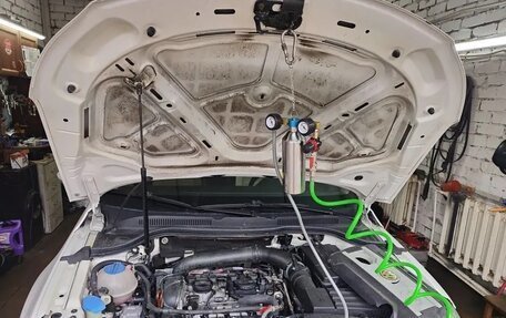 Volkswagen Passat CC I рестайлинг, 2010 год, 800 000 рублей, 24 фотография
