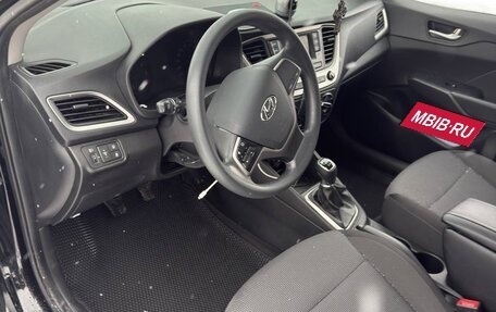 Hyundai Solaris II рестайлинг, 2018 год, 980 000 рублей, 3 фотография