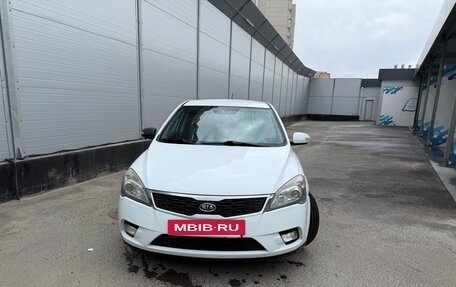 KIA cee'd I рестайлинг, 2010 год, 680 000 рублей, 10 фотография