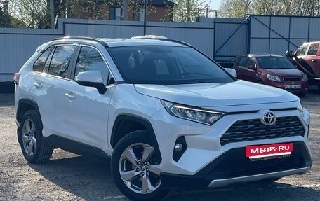 Toyota RAV4, 2021 год, 3 400 000 рублей, 2 фотография