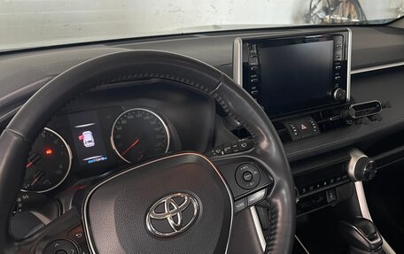 Toyota RAV4, 2021 год, 3 400 000 рублей, 12 фотография