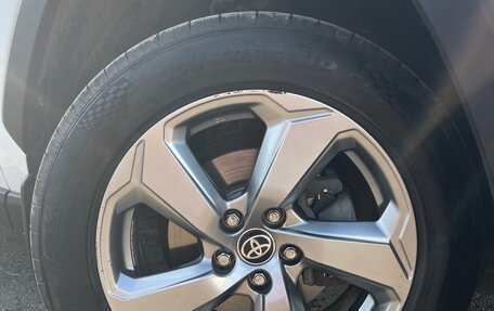 Toyota RAV4, 2021 год, 3 400 000 рублей, 8 фотография
