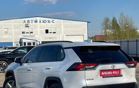 Toyota RAV4, 2021 год, 3 400 000 рублей, 5 фотография