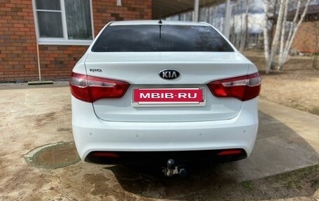 KIA Rio III рестайлинг, 2013 год, 900 000 рублей, 4 фотография