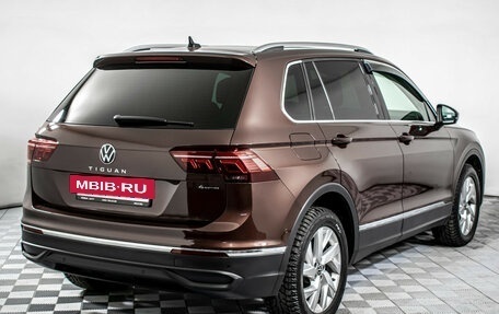 Volkswagen Tiguan II, 2021 год, 3 575 000 рублей, 5 фотография