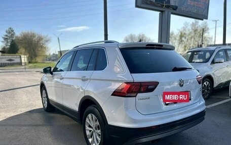 Volkswagen Tiguan II, 2017 год, 2 630 000 рублей, 6 фотография